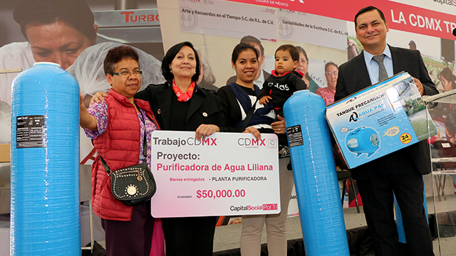 FOTO_AMALAIA_GARCIA_MEDINA_Entrega de Apoyos y Programas Sociales_30082017_PORTADA_02_.bmp