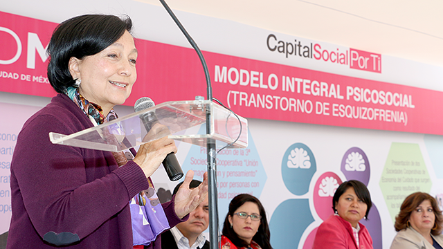 FOTO_AMALIA_GARCIA_MEDINA_Clausura del taller encuadernacion en piel y entrega de reconocimientos a personas con esquizofrenia_29112016_PORTADA_.bmp