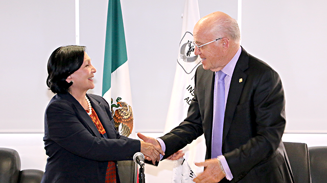 FOTO_AMALIA_GARCIA_MEDINA_Firma de Convenio y colaboracion con Instituto de Verificación Administrativa_INVEA_28022017_GALERIA_05_.bmp