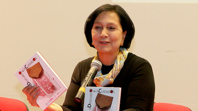 FOTO_AMALIA_GARCIA_MEDINA_Presentacion del libro EL DESCUIDO DE LOS CUIDADOS_04042017_GALERIA_05_.bmp