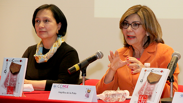 FOTO_AMALIA_GARCIA_MEDINA_Presentacion del libro EL DESCUIDO DE LOS CUIDADOS_04042017_GALERIA_07_.bmp