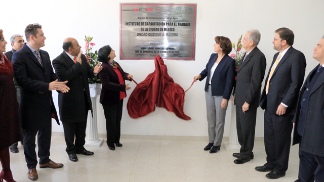 FOTO_AMALIA_GARCIA_MEDINA_Inauguracion del centro de capacitacion para el trabajo de la CDMX ICAT_PORTADA_02_.bmp