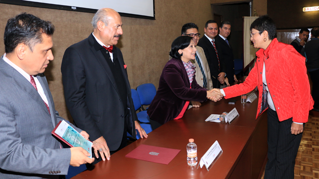 FOTO_AMALIA_GARCIA_MEDINA_Entrega de Constancias a Cooperativas por parte del IPN_15122017_GALERIA_05_.bmp