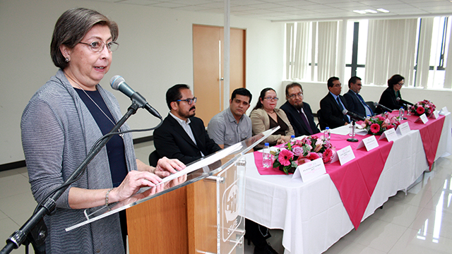 FOTO_CLAUDIA_LUENGAS_ESCUDERO_Entrega de constancia curso capacitacion_311018_PORTADA_02_.bmp