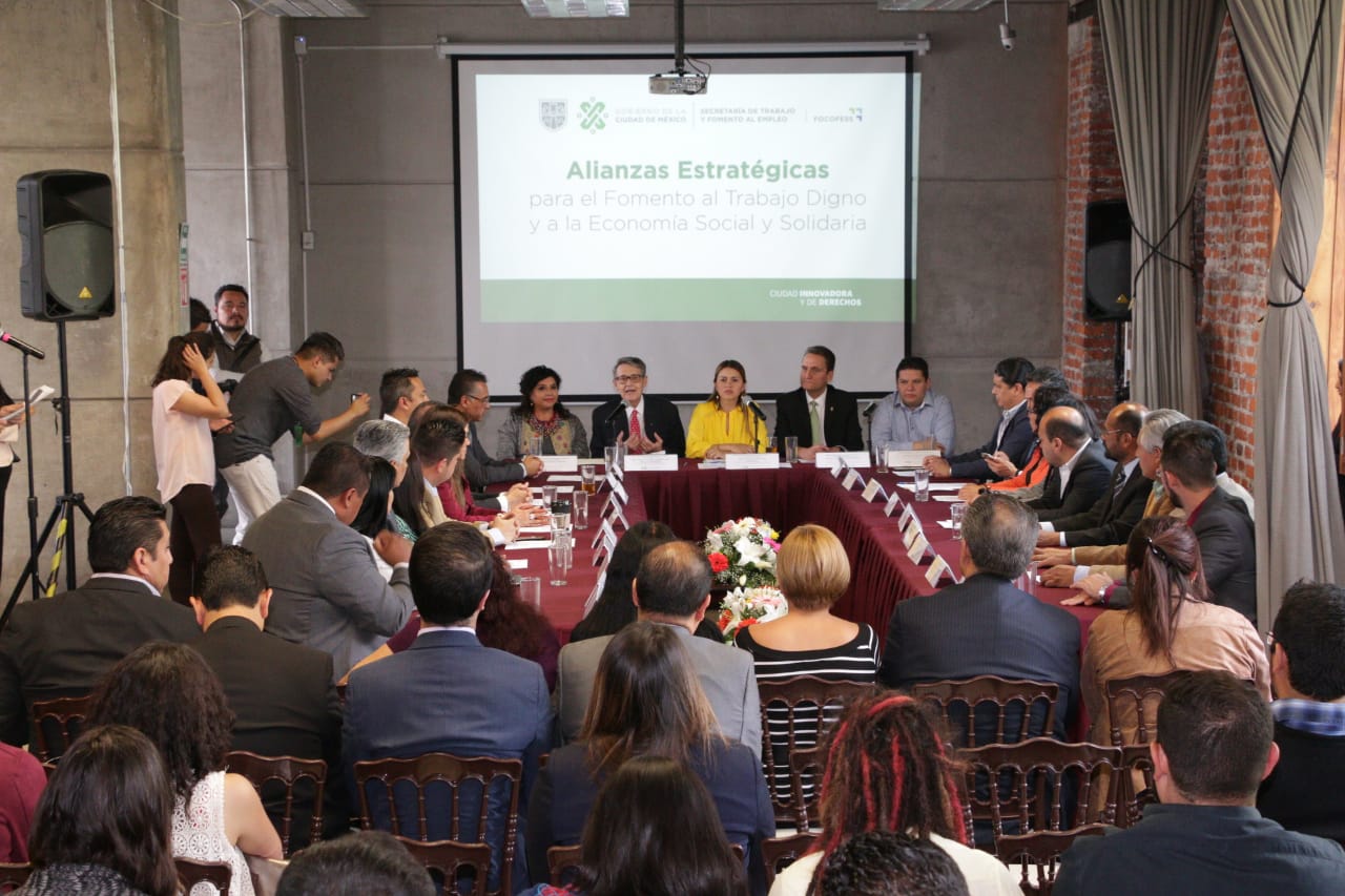 Firma convenios alianza estratégica trabajo digno 25042019- 3.jpeg