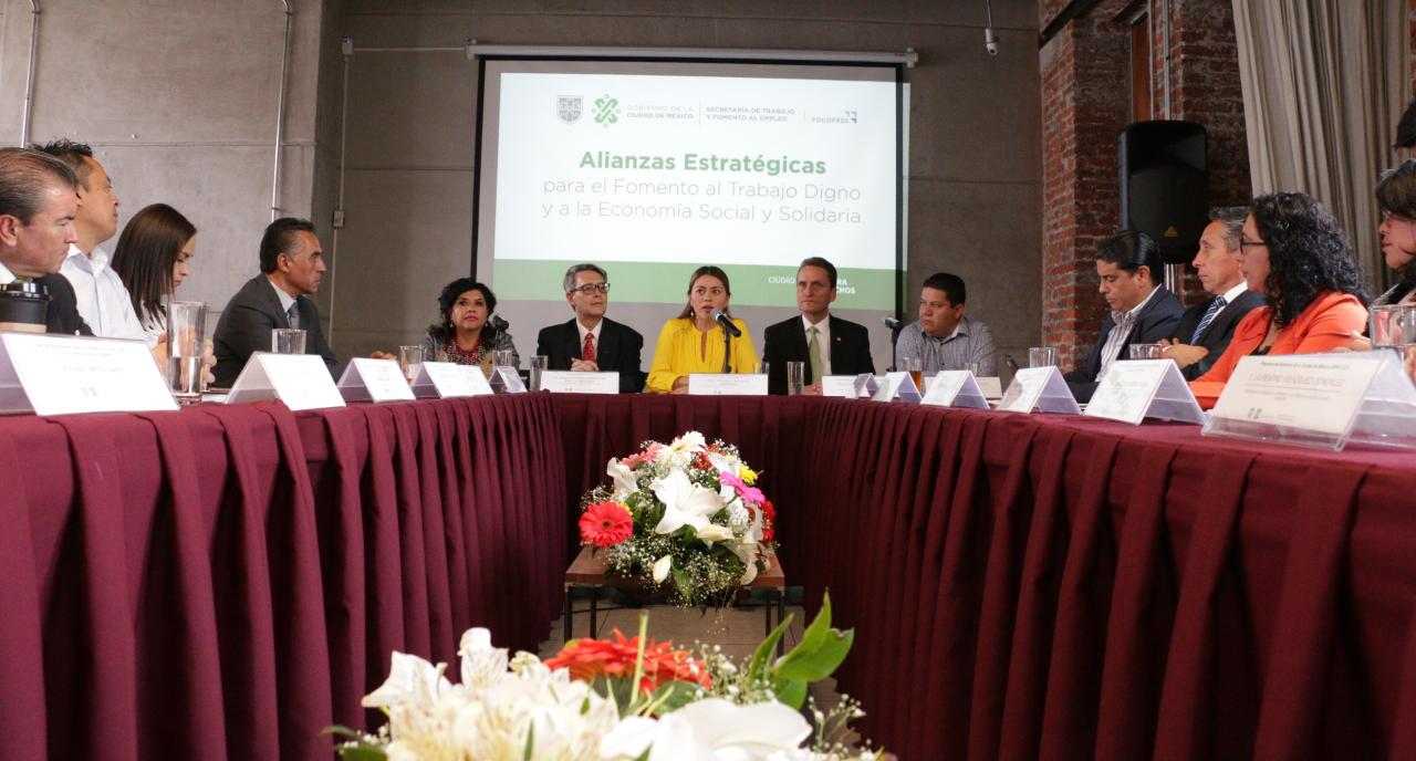 Firma convenios alianza estratégica trabajo digno 25042019- 7.jpeg